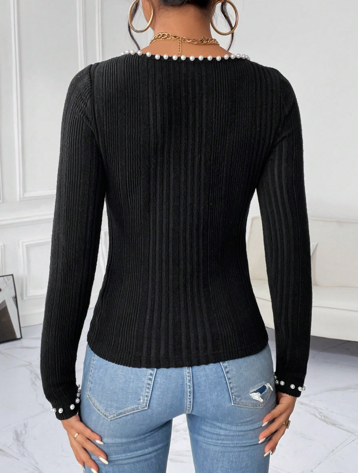 Maglietta elegante da donna con decorazioni in perline